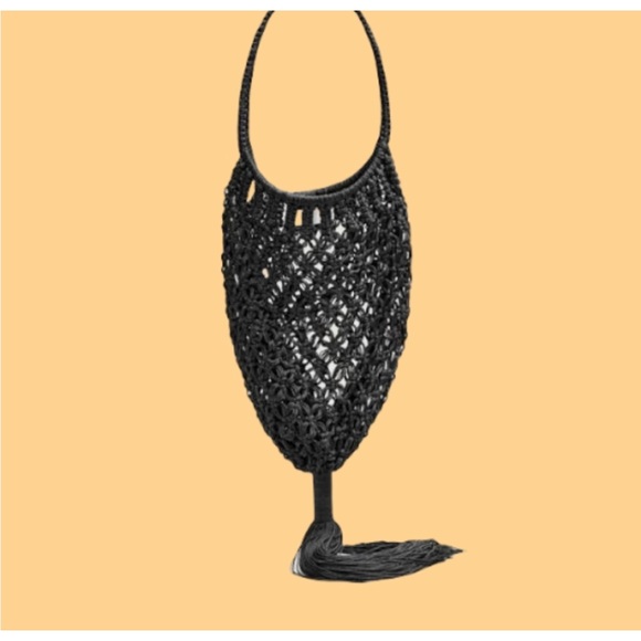 Black Mango crochet macarame bag with tassle - Picture 4 of 6